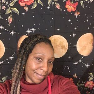 Meet your Posher, Renee